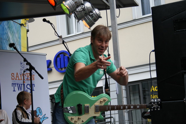 gal/2009/2009 Borbecker Marktfest 06.09/2009 Saitentwist Borbecker Marktfest 06.09. 200.jpg